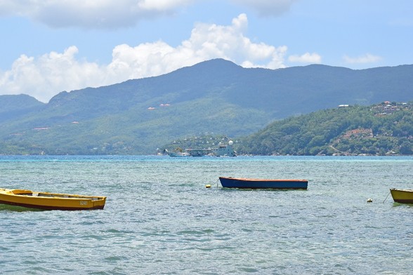 Anse Aux Poules Bleues